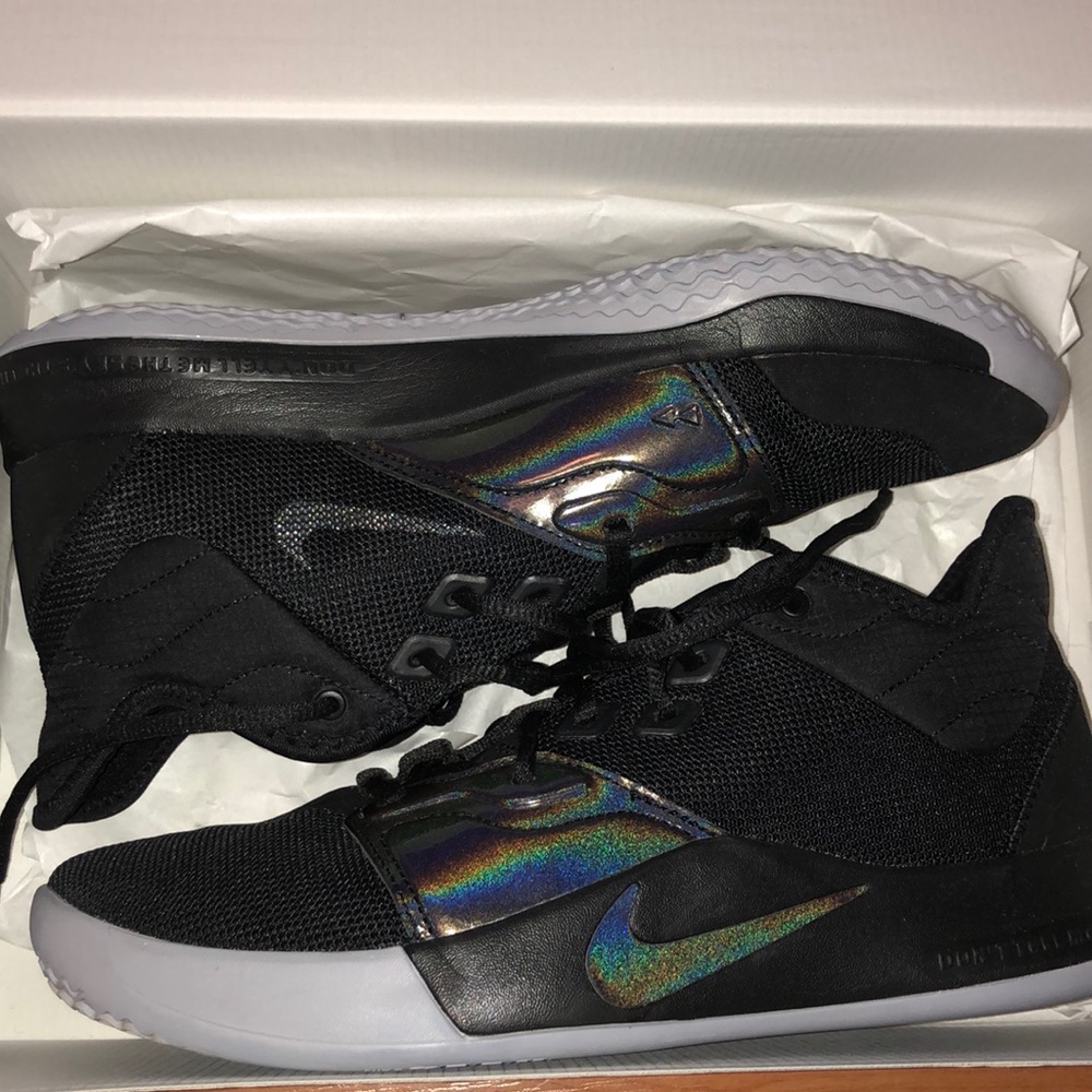 NEVER WORN Nike Men’s PG 3 Basketball Shoes